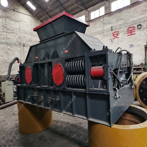 2PG1208大型移動式對輥破碎機發(fā)貨圖片