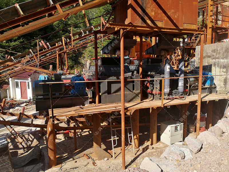 液壓對輥制砂機(jī)產(chǎn)量高低取決于哪些因素？