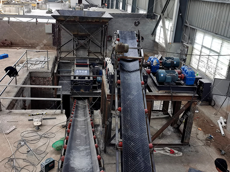 對輥破碎機(jī)制砂效果怎么樣？都有哪些優(yōu)勢？