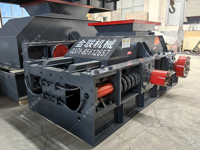 800x600中型對輥破碎機(jī)設(shè)備發(fā)貨圖片 