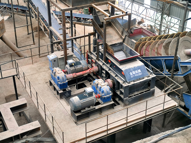 液壓對輥破碎機在石料場中的應用和特點是什么? 液壓對輥破碎機在石料場中的應用和特點是什么?