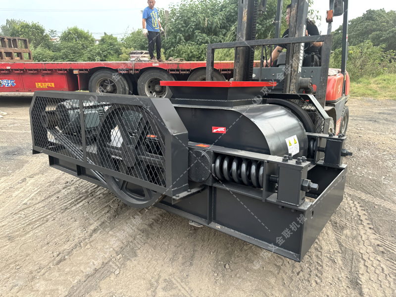 雙齒輥破碎機的獨特輥齒結構,如何同時優化破碎效果與能耗? 雙齒輥破碎機的獨特輥齒結構,如何同時優化破碎效果與能耗?